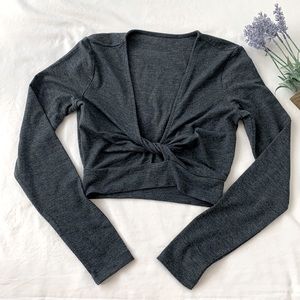 Crop long sleeve, keyhole detail, size s, heather dark grey